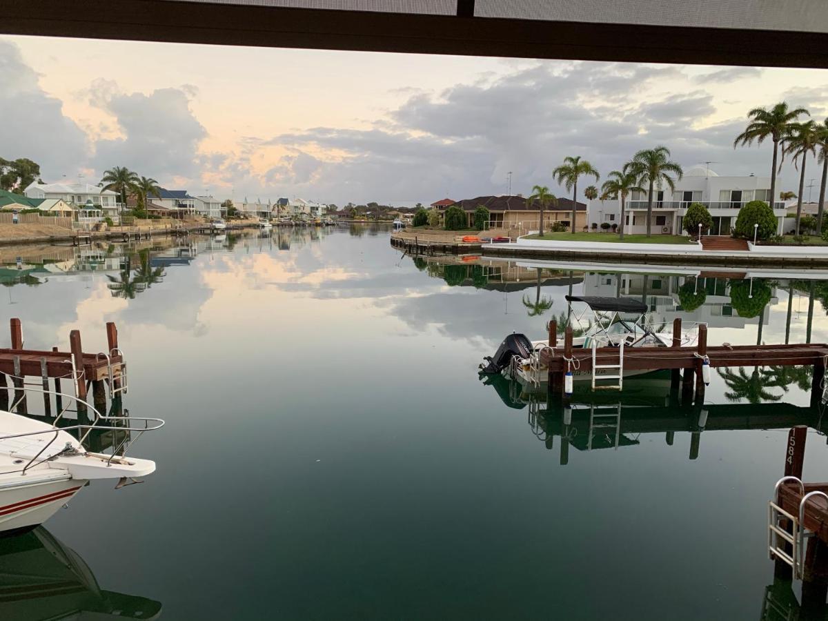 Waterside Canal Dreams Vila Mandurah Exterior foto