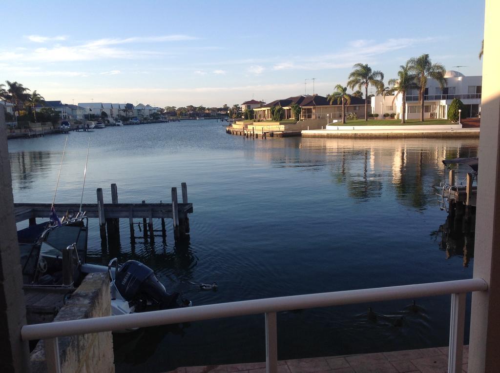 Waterside Canal Dreams Vila Mandurah Exterior foto