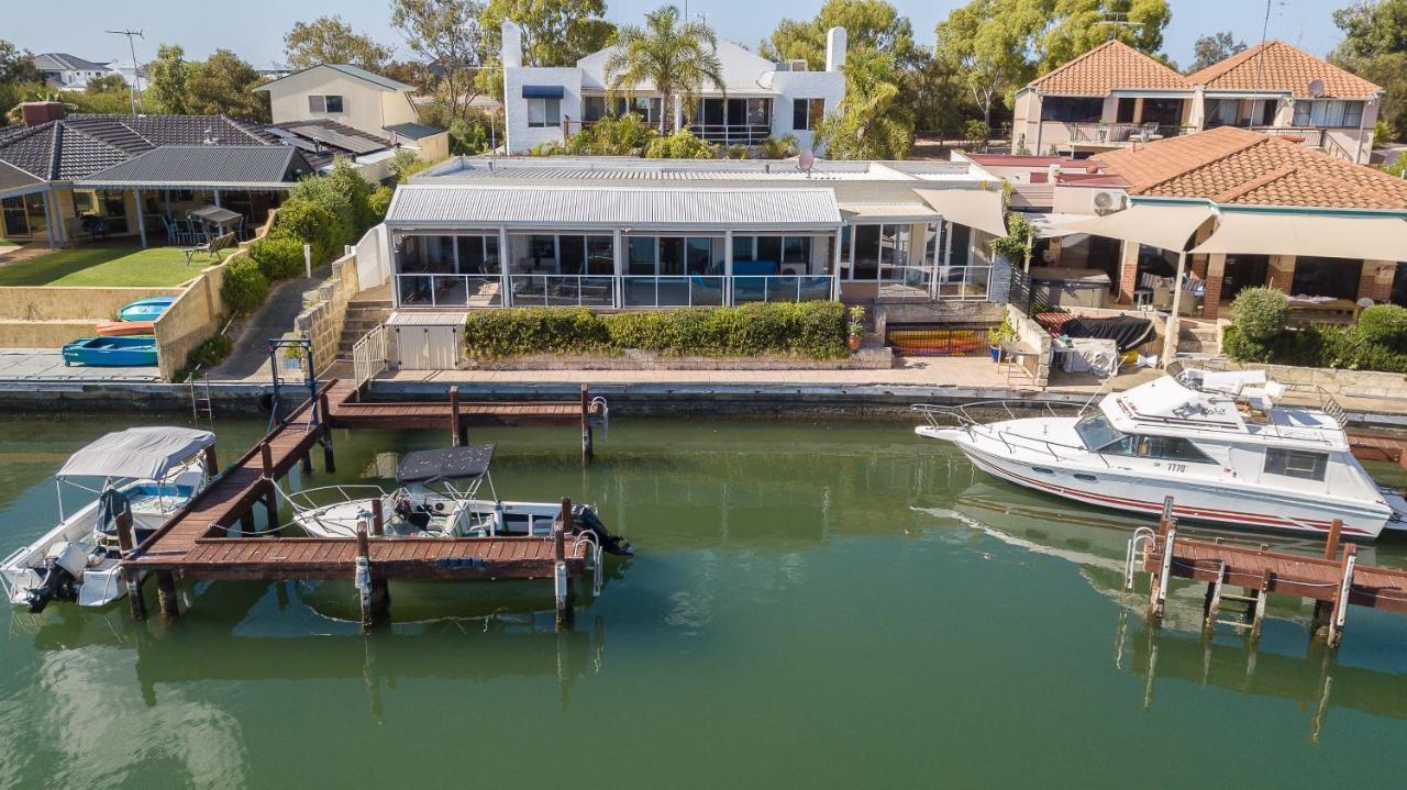 Waterside Canal Dreams Vila Mandurah Exterior foto