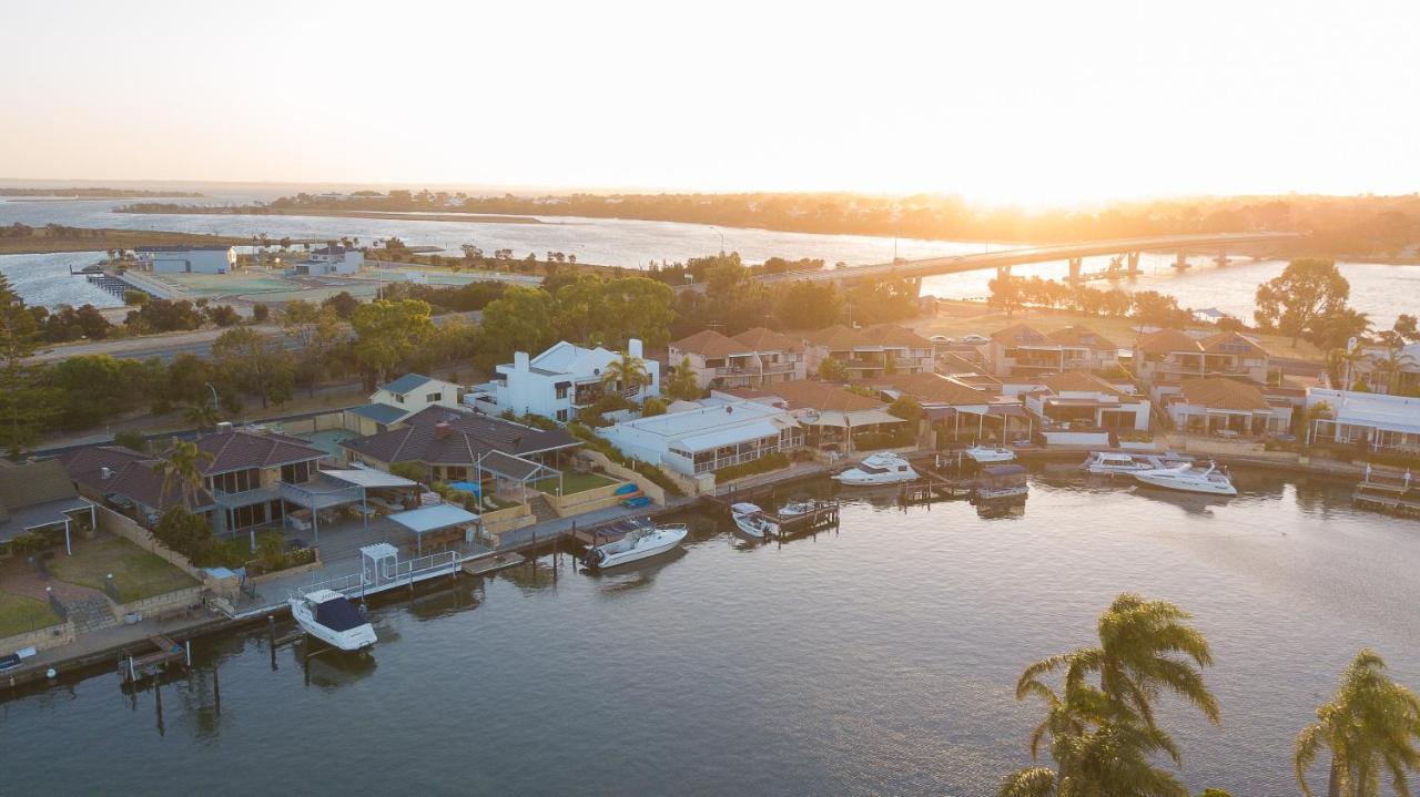 Waterside Canal Dreams Vila Mandurah Exterior foto